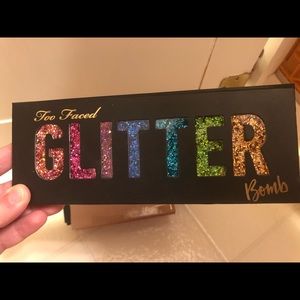 Too Faced Glitter Bomb Palette